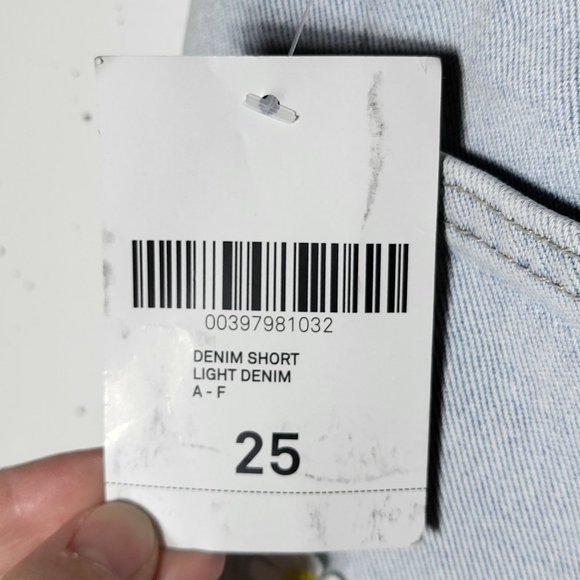 NWT Forever 21 Sunflower Embellished Fray Hem Cutoff Denim Blue Jean Shorts 25 - Picture 7 of 11